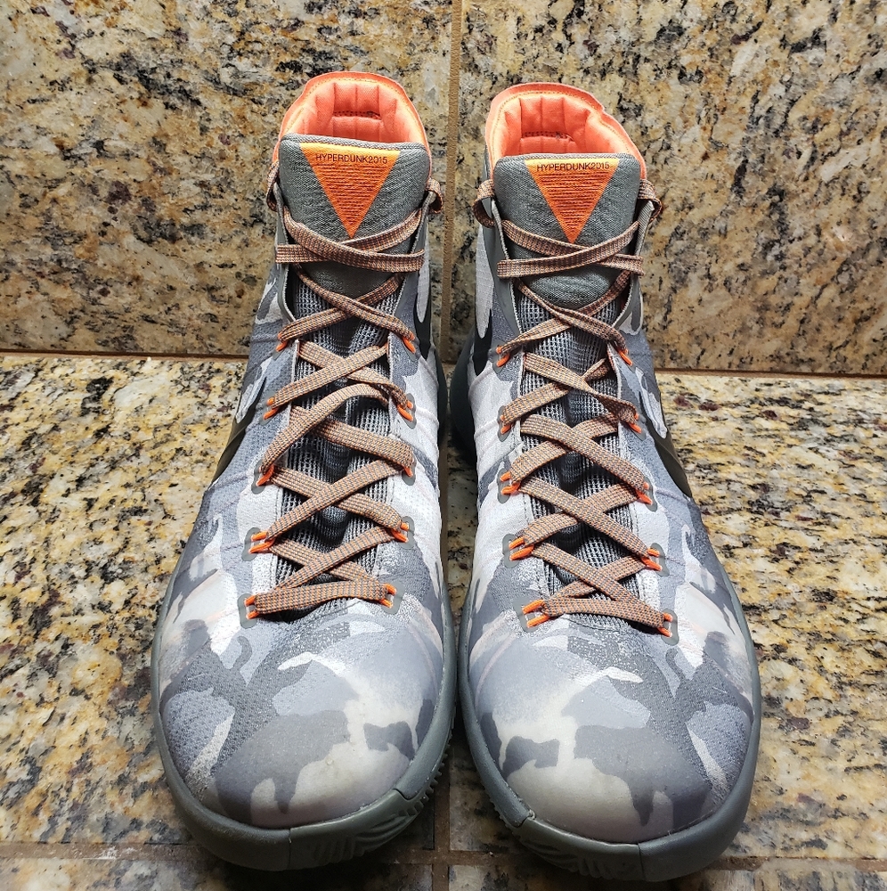 Nike Hyperdunk 2015 - Picture 2 of 6